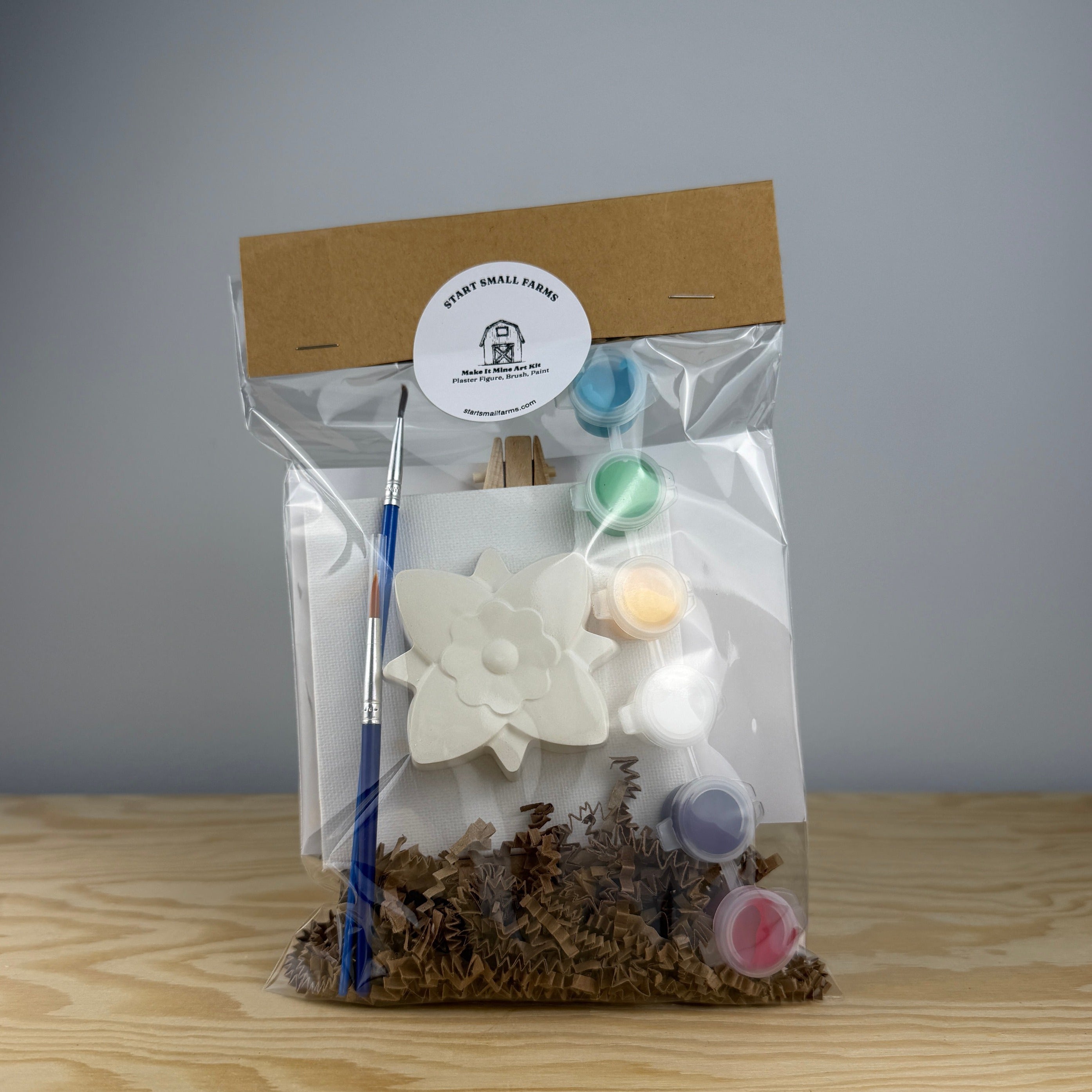 Make It Mine Kit, Display Figure with Easel in the Flower design, narcissus mold